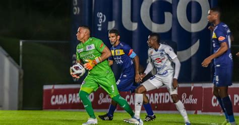 Lpf Lpf Universitario Cumpli Con Su Primera Tarea Ante El Deportivo