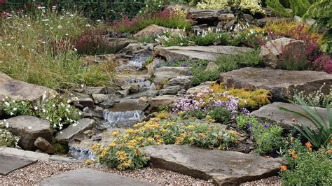 How to build a rock garden: follow our simple guide | Gardeningetc