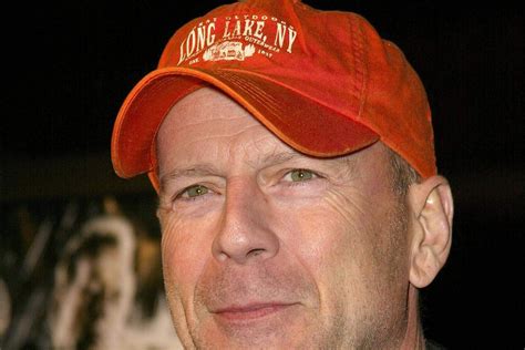 Bruce Willis überrascht Mit Besuch Bei „goodbye Deutschland Star