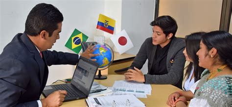 ESCUELA DE NEGOCIOS Y COMERCIO INTERNACIONAL CARRERA DE NEGOCIOS