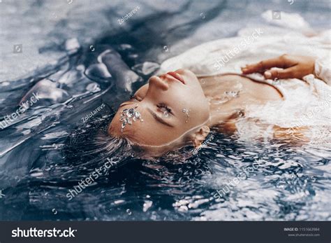 855829 Water In Face Images Stock Photos And Vectors Shutterstock