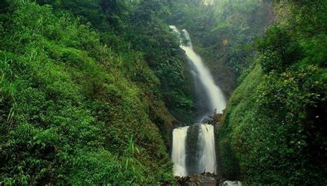 Nikmati Keindahan Alam Dan Kesegaran Air Curug Kapak Kuda Di Majalengka