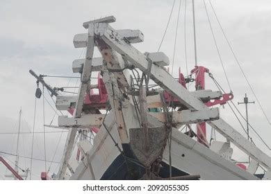 Sunda Kelapa Boats Megah Bahagia Stock Photo 2092055305 | Shutterstock