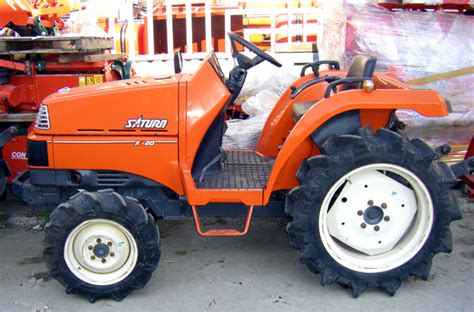 Tractor Kubota Tractor Kubota Saturn X Wd