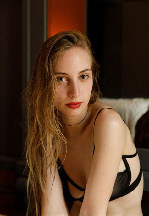 CLAUDIA VENEZA Porn Pic