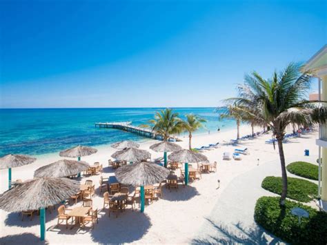 Top 7 Resorts in Grand Cayman – Trips To Discover