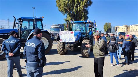 La Protesta Degli Agricoltori Non Si Ferma Oggi Cortei Di Trattori In