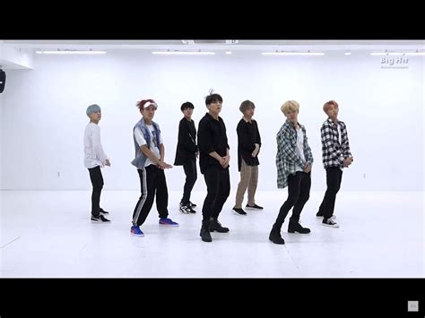 BTS DANCE PRACTICE OUTFITS | ARMY's Amino