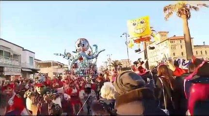 Carnevale Di Viareggio La Prima Sfilata Del