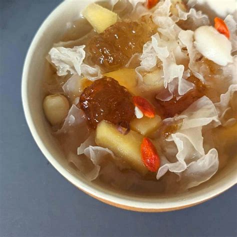 Snow Fungus Soup Recipe Traditional Chinese Dessert With Collagen