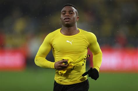 Bvb Wende Youssoufa Moukoko Will Zun Chst Bleiben