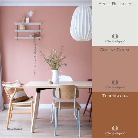 Roze En Terracotta Tinten In De Woonkamer Pink Living Room Decor