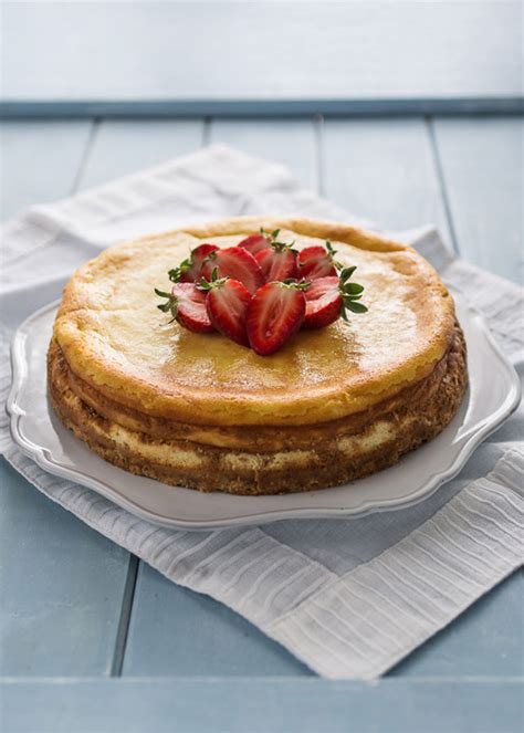 Ricotta Cheesecake With Balsamic Strawberries Bake Noir