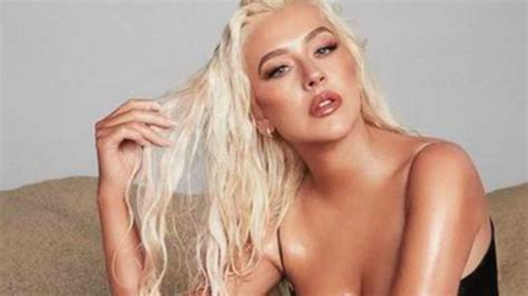 Christina Aguilera Revela Tremenda Intimidad Y Habla Sobre Su Primera