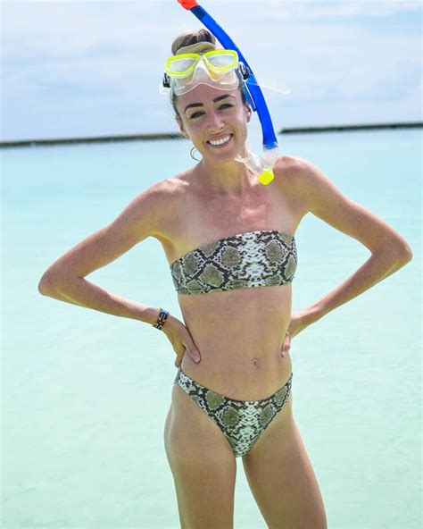 4 Hot Sexy Eilish McColgan Bikini Pics