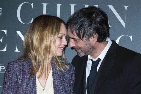 Vanessa Paradis Et Samuel Benchetrit En Amoureux La Premi Re De