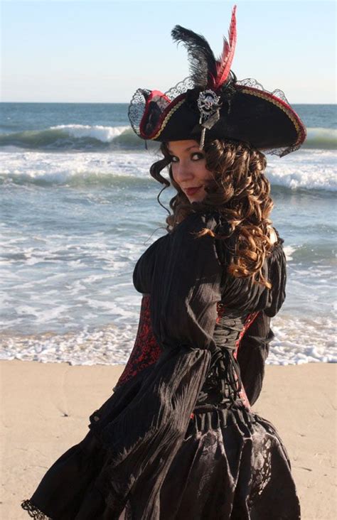 Pin By Kristal Evans Enyart On Photoshoot Ideas Pirate Woman