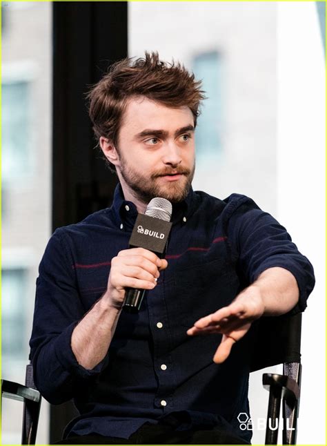 Daniel Radcliffe Explains Why Hes Not On Social Media Photo 3729957