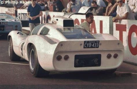 9 - Chaparral 2D Chevrolet #2D001 - Chaparral Cars Inc. Le Mans 24 ...