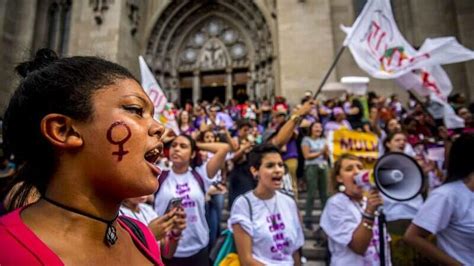 Movimentos Sociais E Coletivos Feministas Protestam Por Direitos Da