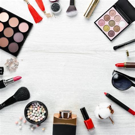 Le Cosmétique Cosméticos E Acessórios - Conjunto de acessórios cosméticos femininos batom bolsa de cosméticos ...