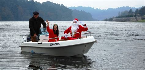 Mon O Rep Rter Pai Natal Chega De Barco Lodeira