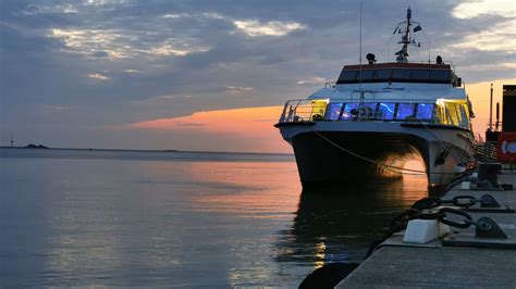 Neue F Hre In Bremerhaven Regelm Ige Verbindung Nach Helgoland