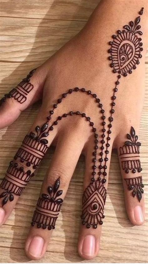 Easy Mehndi Design For Hand Stylish Mehndi Design Henn Mani