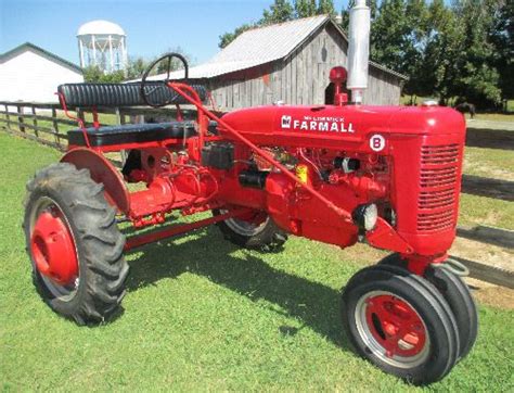 Farmall B 1945 Farmall Farmall Tractors Vintage Tractors