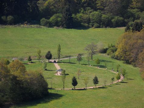 Keltischer Baumkreis Bauwerk Und Denkmal Outdooractive