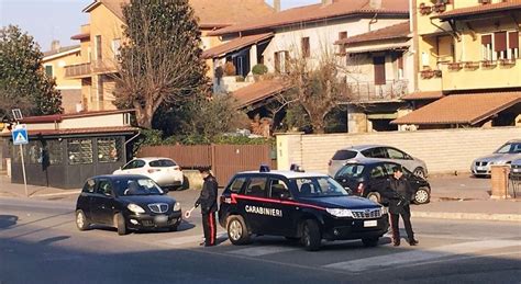 Trovato Un Cadavere In Un Auto Carbonizzata Giallo Alle Porte Dei