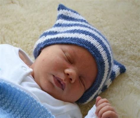 Шапочка зимняя для новорожденного: удобно и красиво | Baby knitting ...