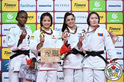 Grand Slam de Tokyo Astride Gneto et Léa Fontaine en argent