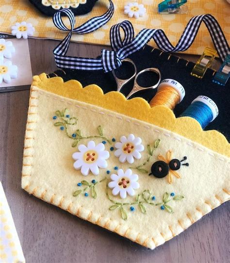 Pdf Scissor Case Scissor Cozy Scissor Holder Pattern Bee Felt