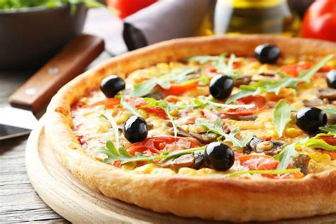 The Best Places to get a Pizza in Delhi - Making Different