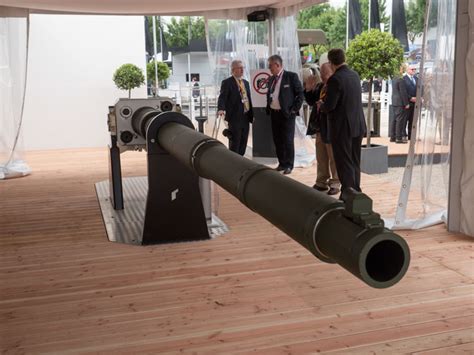 Rheinmetall Ups Tank Firepower with new 130mm Gun | Defense Update: