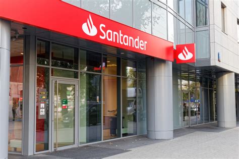 Santander Bank Polska Zapowiada Zwolnienia Grupowe Maks Os B