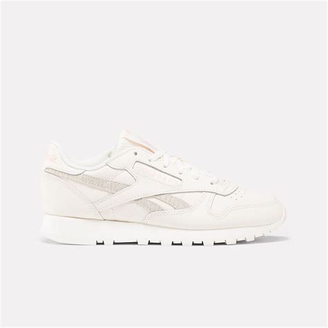 Classic Leather Sneakers In Chalk Chalk Possibly Pink F23 R Reebok Official Uk