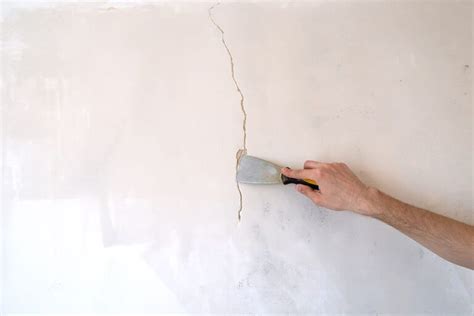 These Exclusive Tips Can Help Repair The Cracks In Your Walls