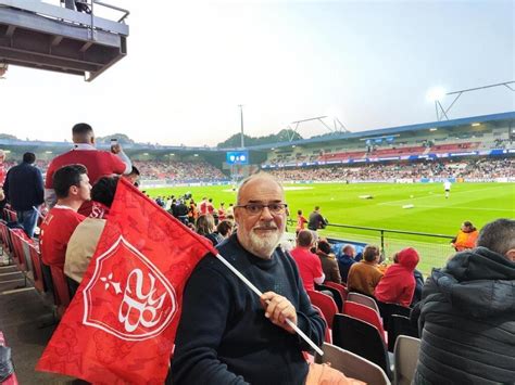 Thierry Supporter DEn Avant Guingamp Fan Dun Soir Du Stade Brestois