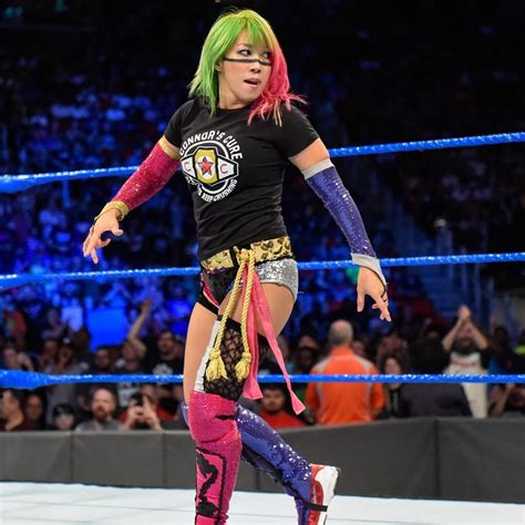 WWE star Asuka unveils dramatic new look and wrestling fans are stunned ...