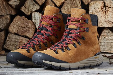 14 of the Best Men's Winter Boots for Style and Warmth - The Manual