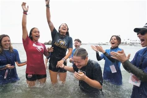 Over 4 000 People Baptized On Pentecost Sunday At Pirates Cove Beach