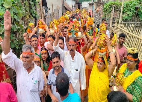 8 Day Shrimad Bhagwat Katha Begins Kalash Yatra Begins 8 दिवसीय