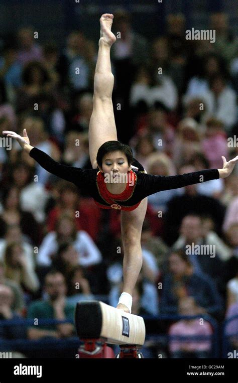 Gymnastics World Cup Final Chinas Zhang Nan In Action On The Beam