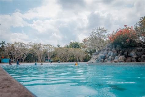 15 Kolam Renang Di Jember Yang Bikin Fres Pikiran Dan Badan Berenang