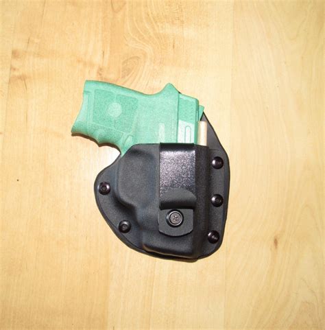 Leather And Kydex Hybrid Holster For The Bodyguard 380 With Crimson