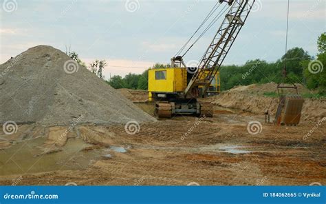 Mining Gravel Sand Pit Excavator Digger Dredger Extraction Machine Colliery Output Quarry