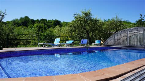 Pensiune Cu Piscina Descopera Cea Mai Cool Piscina Din Dambovita