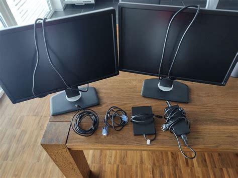 Homeoffice Set 2x Dell Monitore Mit Dockingstation Kaufen Auf Ricardo